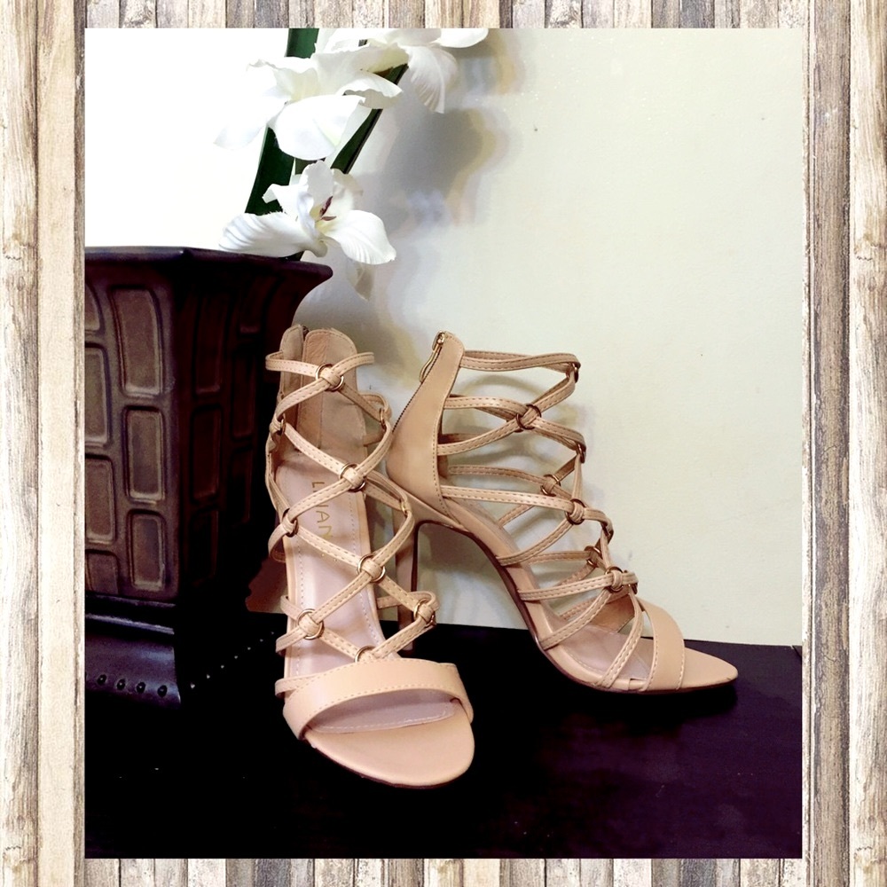 ✨3X HP!✨🆕 Caged Crossed & Strappy Heels Liliana